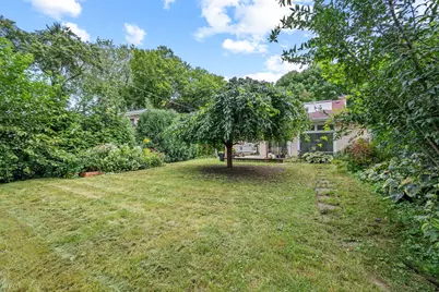 [Address not provided], Skokie, IL 60076 - Photo 25