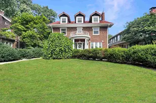 934 Fair Oaks Ave, Oak Park, IL 60302 - Photo 1