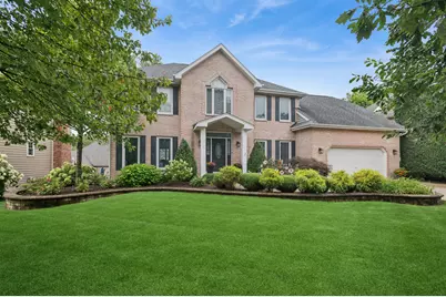 877 Sheehan Avenue, Glen Ellyn, IL 60137 - Photo 1