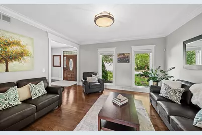 877 Sheehan Avenue, Glen Ellyn, IL 60137 - Photo 5