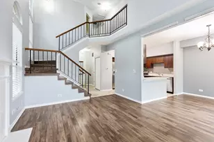 1175 Regency Dr, Schaumburg, IL 60193 - Photo 9