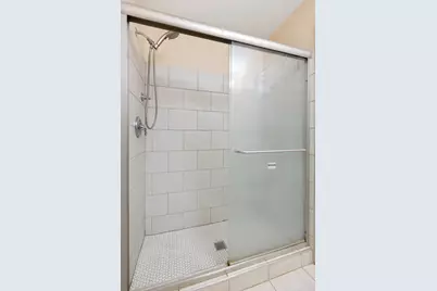 1175 Regency Drive, Schaumburg, IL 60193 - Photo 19