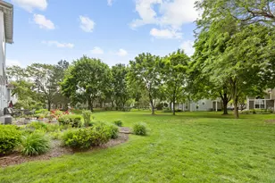 1175 Regency Dr, Schaumburg, IL 60193 - Photo 25
