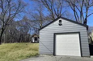2219 Barton Blvd, Rockford, IL 61103 - Photo 3