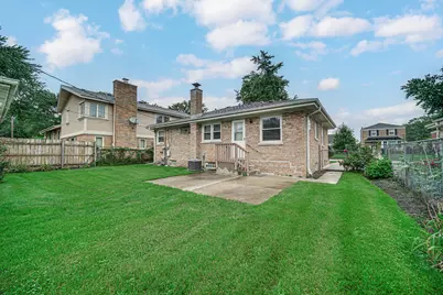8644 Laramie Avenue, Skokie, IL 60077 - Photo 21
