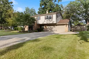22353 S Knyghtwood Dr, Joliet, IL 60404 - Photo 3
