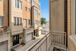 3262 W Armitage Ave, Chicago, IL 60647 - Photo 7