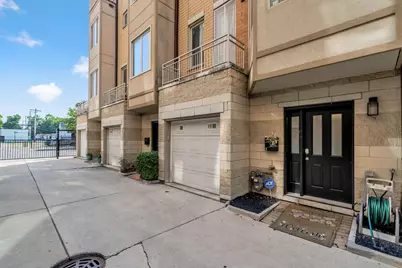 3262 W Armitage Avenue #3, Chicago, IL 60647 - Photo 1