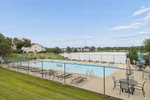 440 Somerset Ct, Aurora, IL 60504 - Photo 17