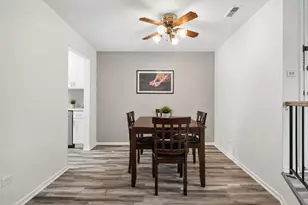 440 Somerset Ct, Aurora, IL 60504 - Photo 3