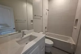 3726 N Racine Ave, Chicago, IL 60613 - Photo 5