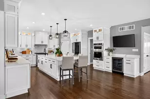 [Address not provided], North Aurora, IL 60542 - Photo 17