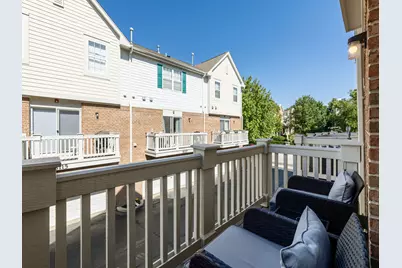 8314 Avalon Drive, Morton Grove, IL 60053 - Photo 9