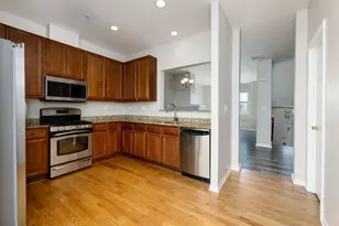 8314 Avalon Dr, Morton Grove, IL 60053 - Photo 11