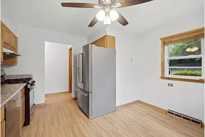 531 Cambridge Road, Des Plaines, IL 60016 - Photo 17