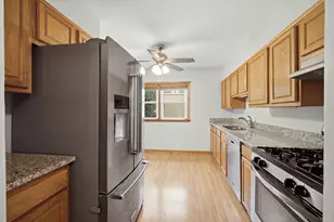 531 Cambridge Rd, Des Plaines, IL 60016 - Photo 11