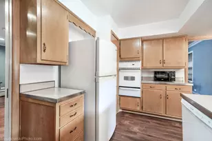 6400 N Knox Ave, Lincolnwood, IL 60712 - Photo 15