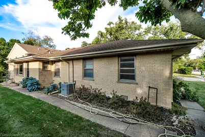 6400 N Knox Avenue, Lincolnwood, IL 60712 - Photo 3