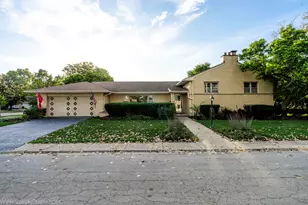 6400 N Knox Ave, Lincolnwood, IL 60712 - Photo 1