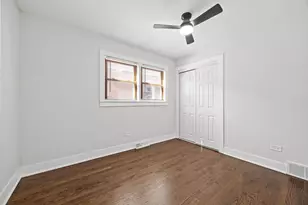 9734 S Princeton Ave, Chicago, IL 60628 - Photo 9