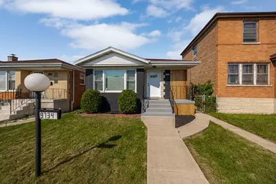 9734 S Princeton Avenue, Chicago, IL 60628 - Photo 1