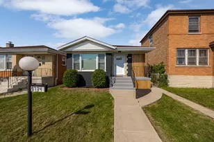 9734 S Princeton Ave, Chicago, IL 60628 - Photo 1