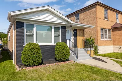 9734 S Princeton Avenue, Chicago, IL 60628 - Photo 3