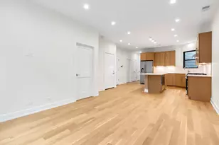 1246 W Bryn Mawr Ave, Chicago, IL 60660 - Photo 3