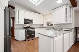 842 S Euclid Ave, Villa Park, IL 60181 - Photo 5