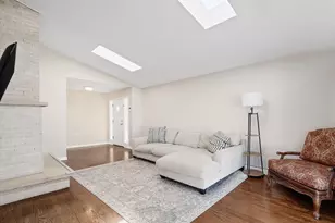 842 S Euclid Ave, Villa Park, IL 60181 - Photo 3