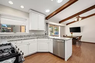842 S Euclid Ave, Villa Park, IL 60181 - Photo 7