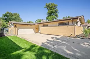 842 S Euclid Ave, Villa Park, IL 60181 - Photo 1