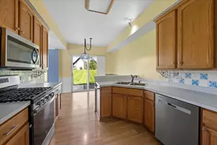 3323 Bromley Ln, Aurora, IL 60502 - Photo 15