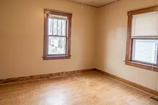 109 N 26th St, Mattoon, IL 61938 - Photo 9