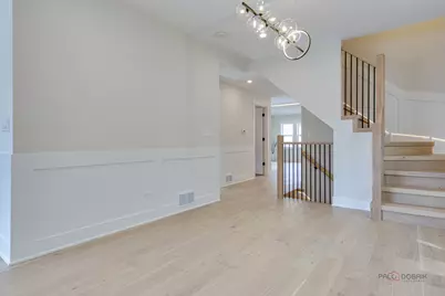5748 W Eastwood Avenue, Chicago, IL 60630 - Photo 13