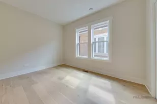 5748 W Eastwood Ave, Chicago, IL 60630 - Photo 27