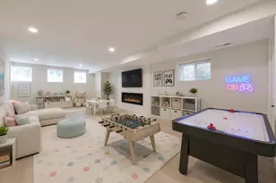 5748 W Eastwood Ave, Chicago, IL 60630 - Photo 37