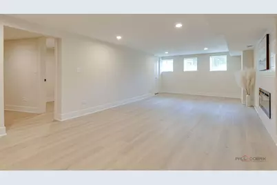 5748 W Eastwood Avenue, Chicago, IL 60630 - Photo 35