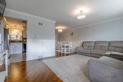 8001 S Thomas Avenue, Bridgeview, IL 60455 - Photo 3