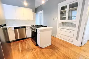1911 W Belmont Ave, Chicago, IL 60657 - Photo 3