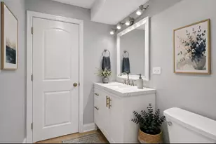 9421 Kelvin Ln, Schiller Park, IL 60176 - Photo 9