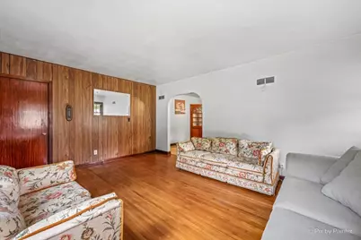 867 Clay Street, Woodstock, IL 60098 - Photo 5