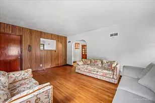 867 Clay St, Woodstock, IL 60098 - Photo 5