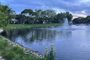 12 Kent Ct, Willowbrook, IL 60527 - Photo 11