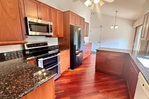 12 Kent Ct, Willowbrook, IL 60527 - Photo 3