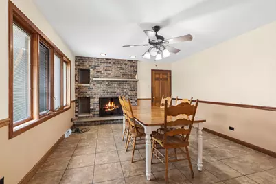822 Bradoc Street, Chicago Heights, IL 60411 - Photo 9