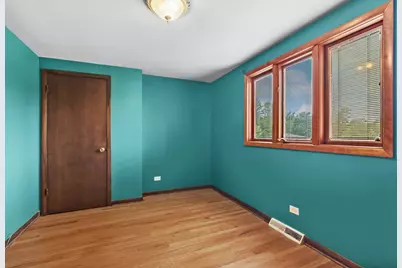 822 Bradoc Street, Chicago Heights, IL 60411 - Photo 15