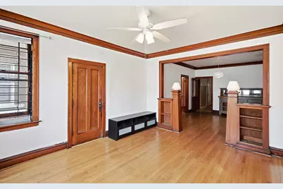6641 S Fairfield Avenue, Chicago, IL 60629 - Photo 3