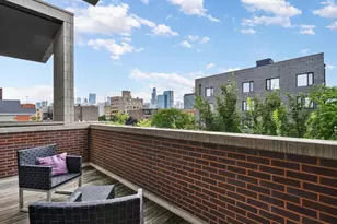 1224 W Ohio St, Chicago, IL 60642 - Photo 17