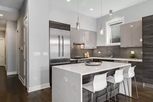 1224 W Ohio St, Chicago, IL 60642 - Photo 9